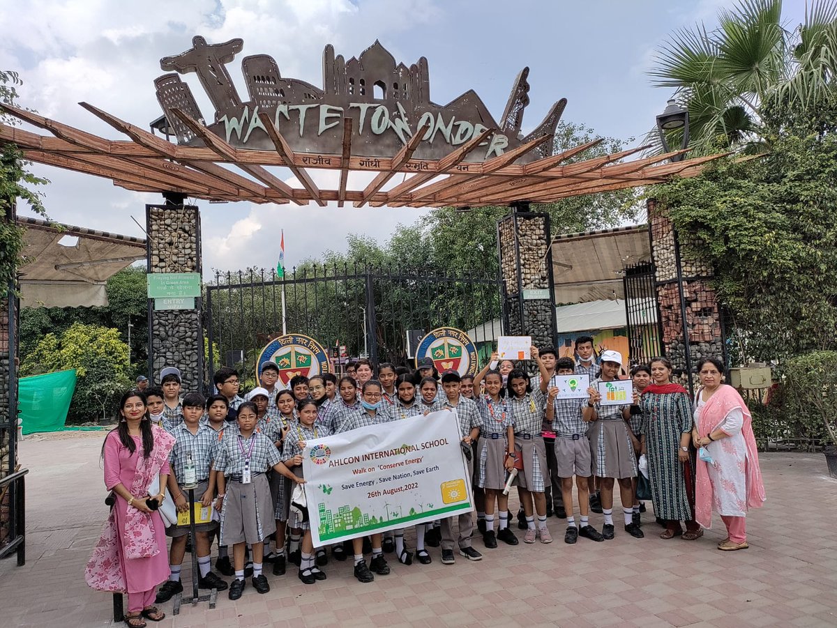 sunandask21's tweet photo. Impactful n efficient  display of recycling of waste #Waste to Wonder Park visited by students #ahlconintl  today. Mminiature versions of 7 Wonders of the World made with recycled scraps  @ashokkp @y_sanjay @sunita_rajiv @harprit_r @sumedhagp @namita6471 https://t.co/Bfo62ObXu4