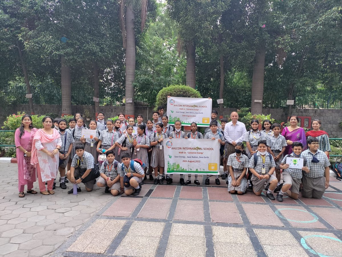 sunandask21's tweet photo. Impactful n efficient  display of recycling of waste #Waste to Wonder Park visited by students #ahlconintl  today. Mminiature versions of 7 Wonders of the World made with recycled scraps  @ashokkp @y_sanjay @sunita_rajiv @harprit_r @sumedhagp @namita6471 https://t.co/Bfo62ObXu4