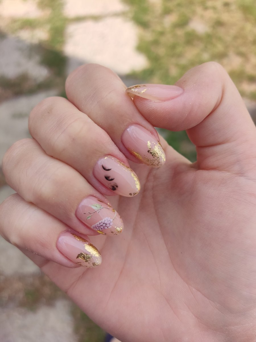 LelikTalks's tweet photo. My new nail art 😋 https://t.co/KN3J5IKkF4