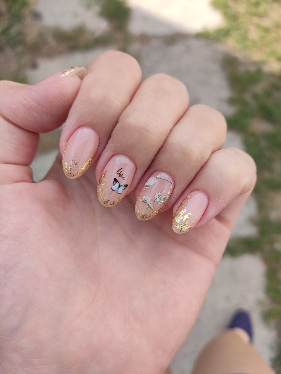 LelikTalks's tweet photo. My new nail art 😋 https://t.co/KN3J5IKkF4