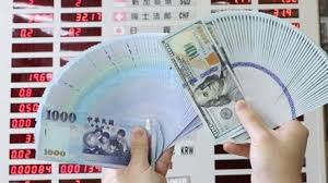 DelmerSpik's tweet photo. 歐元區的通膨率略低於9%，是目前ECB目標的4倍多，並可能昇至兩位數水準，隨後緩慢回落，使通膨全年保持在ECB的略高於2%的目標。#金融 #金融投資@otcTENXclub https://t.co/aByAIrWLRr