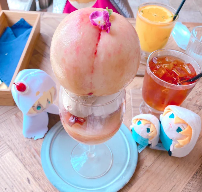 桃と紅茶のパフェ 