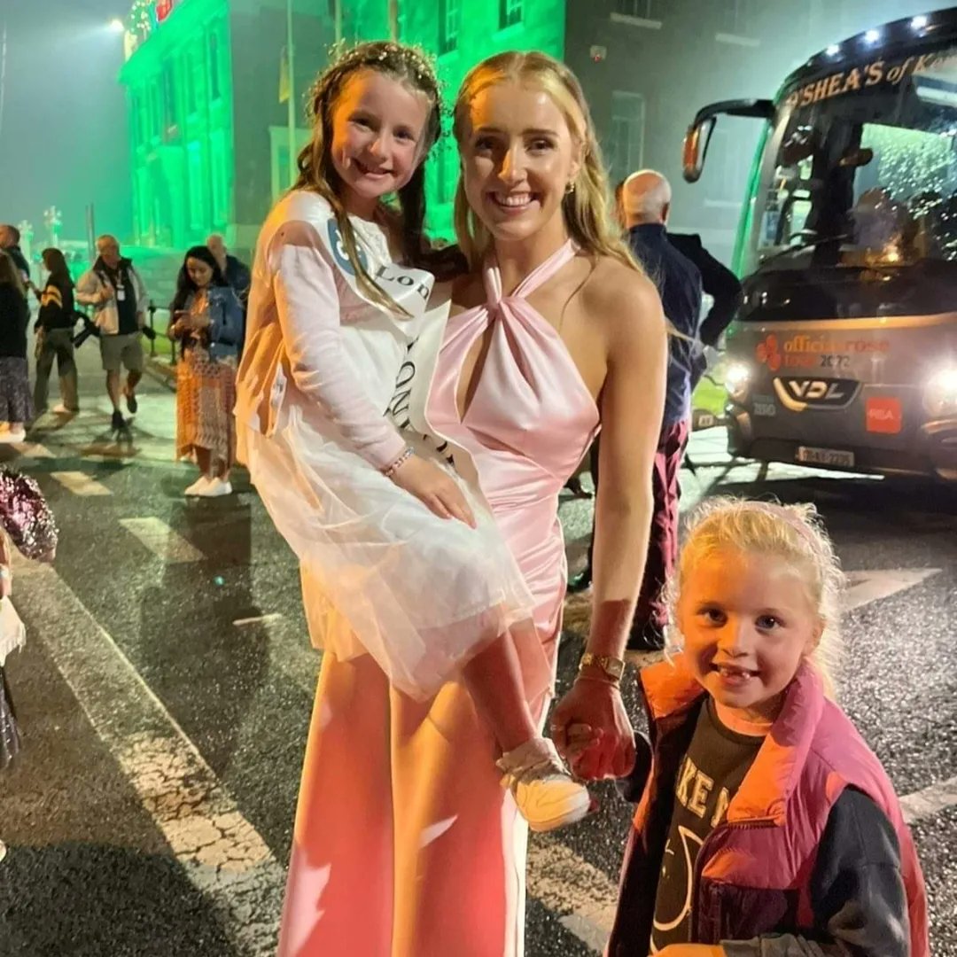 You can give us countrywide tours, elegant balls and parades but the best part of the festival is to see the eyes of little girls and boys light up when they meet a Rose. Nothing compares to it. 🌹 @RoseofTralee_ #rosetour2022 #roseoftralee #londonrose
