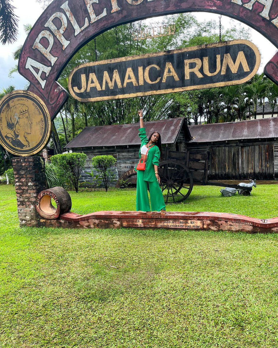 ChukkaCaribbean's tweet photo. It's Friday and I'm at peace! ️😊😇
#ChukkaCaribbean #ChukkaTours #ItsTimeToPlay #Jamaica #AppletonEstate #rumtour #VisitJamaica https://t.co/uNf2xRKJRA