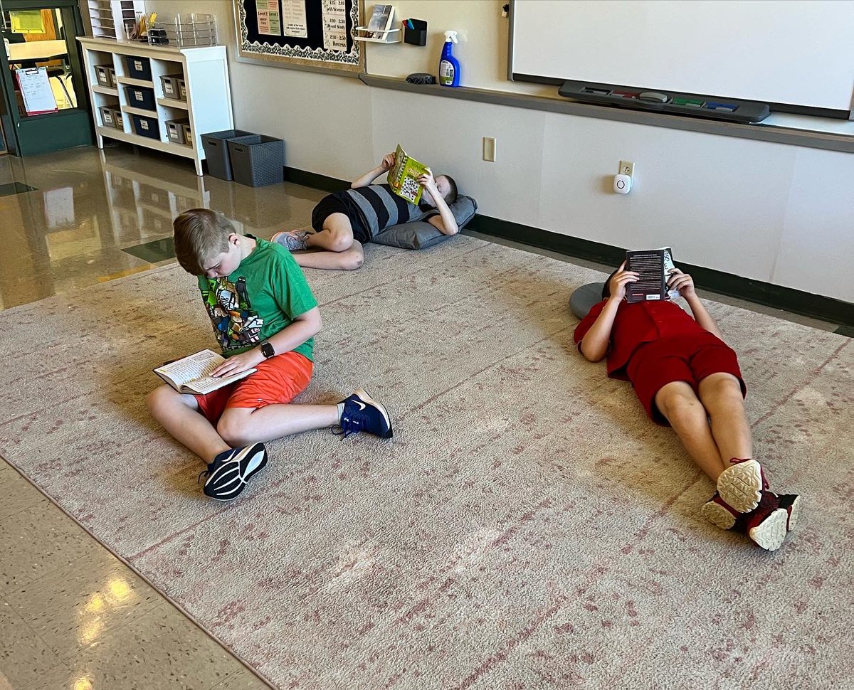 Mrs. Roth tweet media