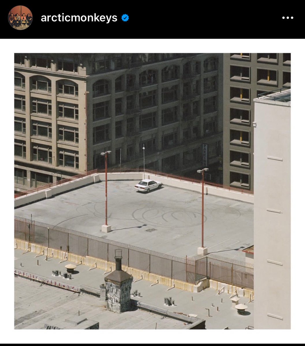 Sezdawson's tweet photo. When you’re visiting LA from the UK, at the exact moment you’re numero uno band Arctic Monkeys announce The Car. Shocked by your inner Poirot skills to find the location, be rude not to stop. 
@absoluteradio
  
@ArcticMonkeys
  
@BWRjames
   #newmusic #confusedcarparkattendant https://t.co/d7Tx8H27tf