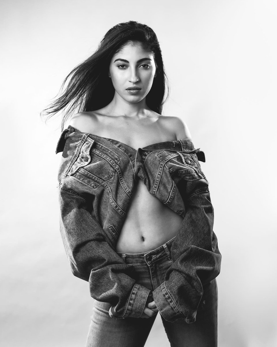 GregoryKPhoto's tweet photo. Studio work with model Nani and MUA Cynthia H.  #studiophotography #portrait #SonyAlpha https://t.co/wntvrF0HFJ
