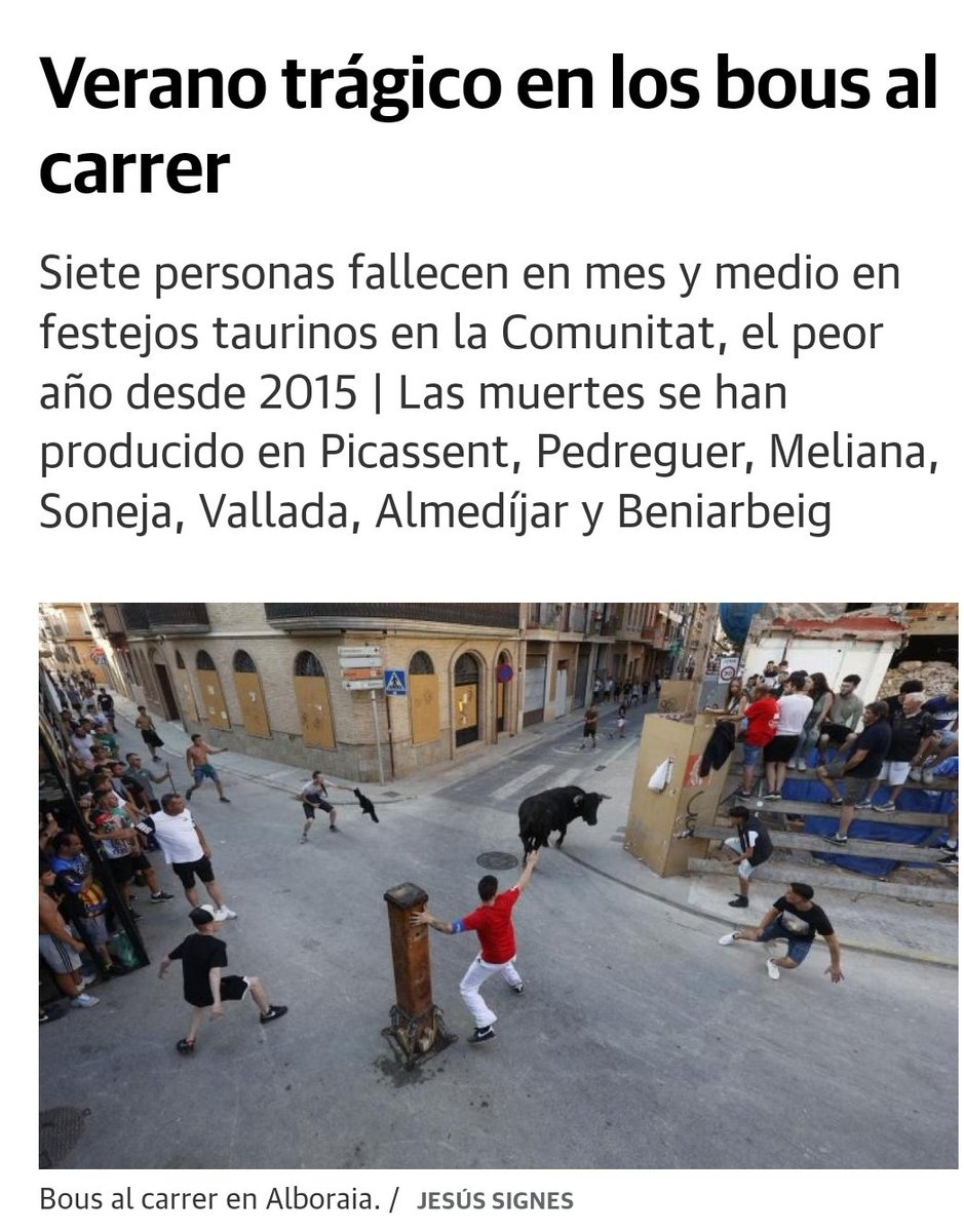 Pobres animales, y pobre toro también que no tiene la culpa de nada.