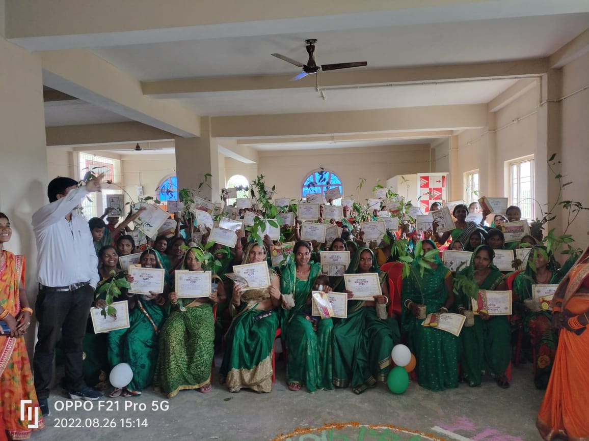 Mr_Ruude's tweet photo. #BRLPS_JEEVIKA
#satatjeevikoparjanyojana
@Vikrama13320063
@rahulias6
 In Warisnagar Jeevika Today we Have succesfully Graduated 96 SJY didi.
In the Presence of BPM , BRP, DRP, SJY Dist. Nodal, RC, SD manager, DPM incharge, Finance mananger, Mrps &amp; All 96 SJY participants. https://t.co/WPuTPsToAB
