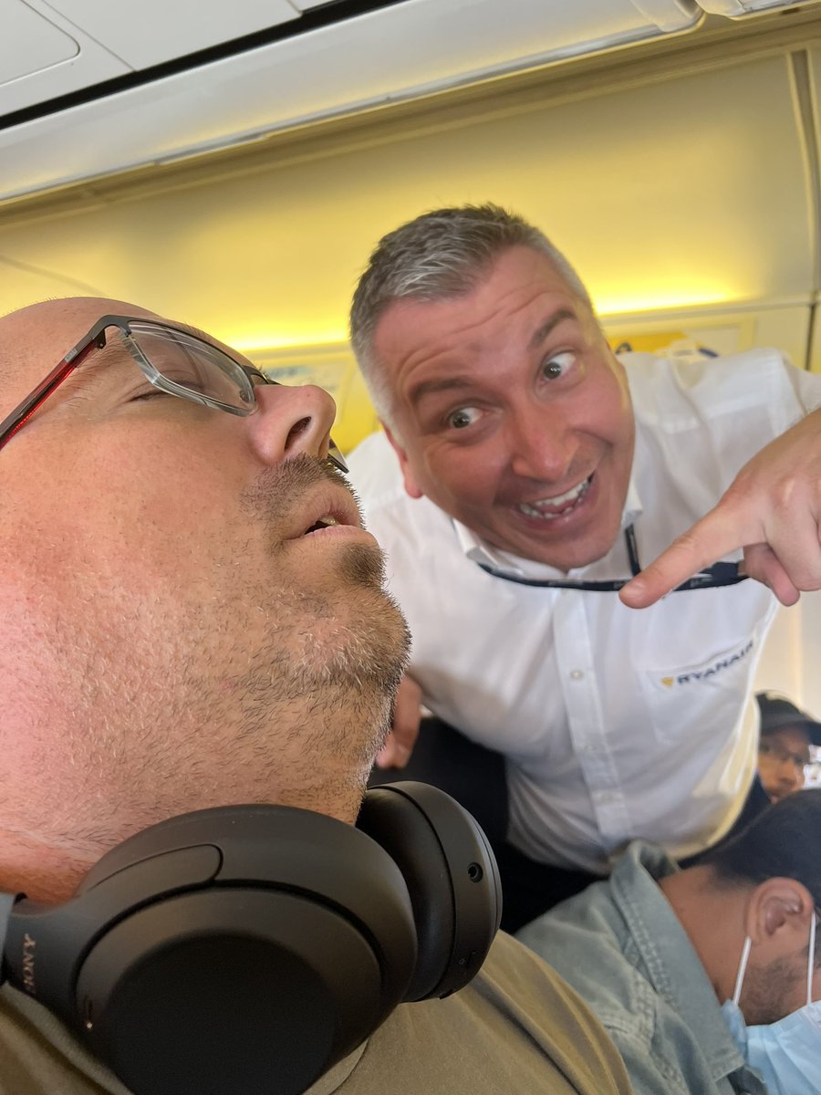 damnnails's tweet photo. @Ryanair @RyanairPress  Thank you for a lovely flight back from Valencia today! Fantastic staff - even took the time to have a selfie with my sleeping husband 🤣🤣🤣🤣 https://t.co/NRFcvYzOlp