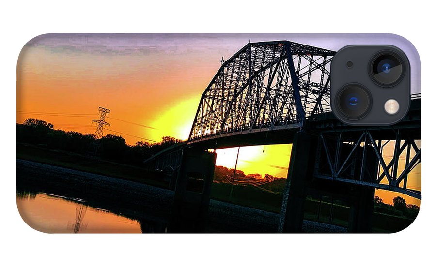 denisew428's tweet photo. #phonecases #bridges #sunset #StLouisMO #chainofrocks get it here! #BuyIntoArt #ShopEarly #giftideas 
https://t.co/A1fiW1mrLY https://t.co/B7CnySe4RJ