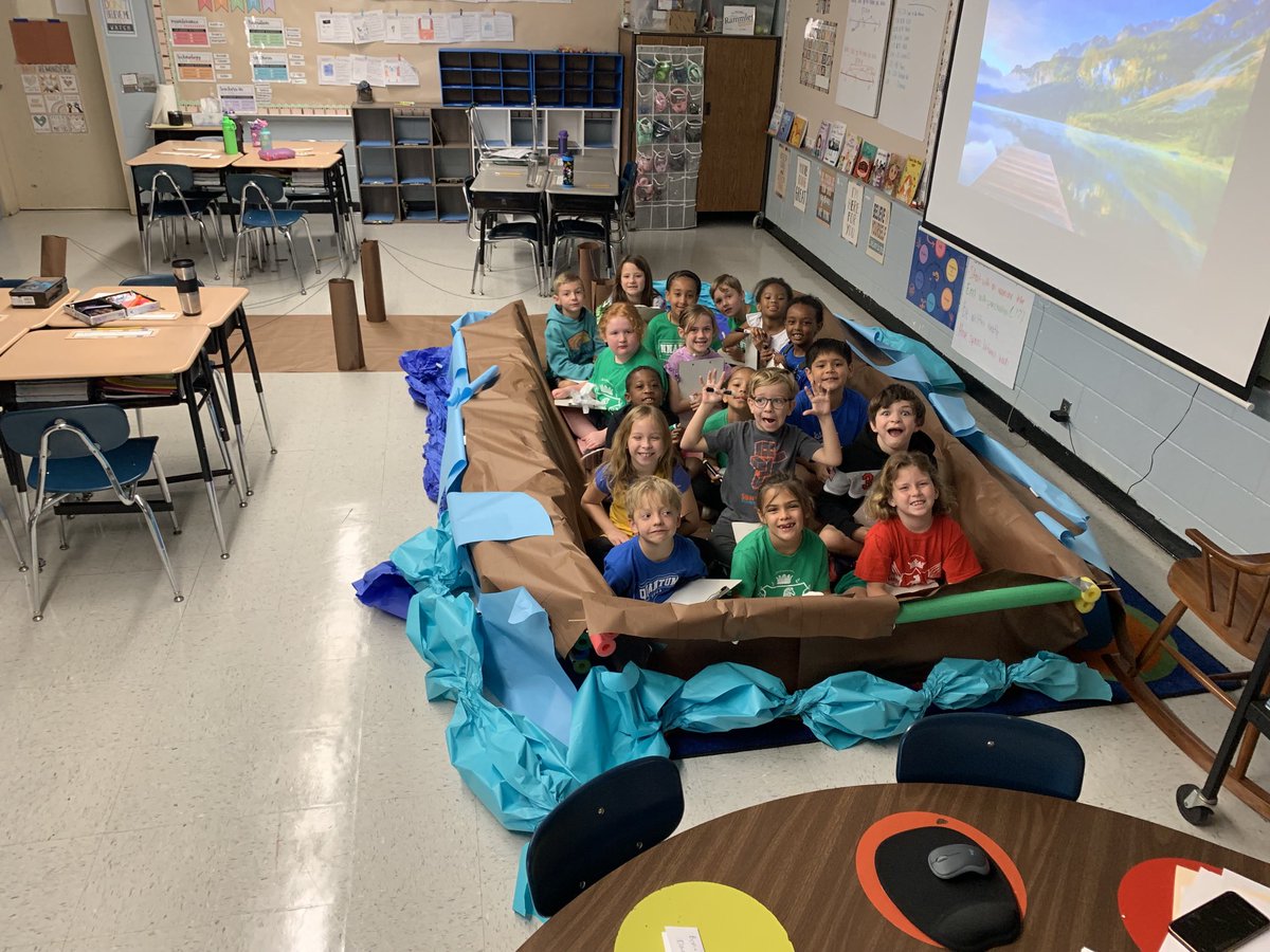 TFAA_Rams's tweet photo. It’s PBL day at TFAA! Second graders are building schools around the world, including a school in a boat! https://t.co/Yy8pCJ56ZX