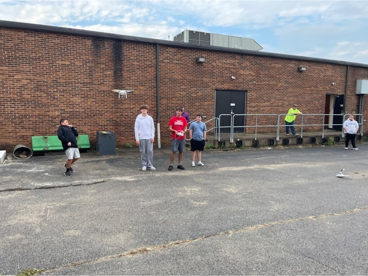 Morgan_HS's tweet photo. Beginning lessons on Drones at MHS! Kids are loving Mr. Robbins class! https://t.co/y8GdhS0vwl