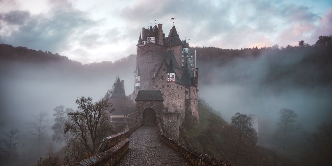 brotherurth's tweet photo. If you could read my mind love
What a tale my thoughts could tell
Just like an old time movie
'Bout a ghost from a wishin' well
In a castle dark, or a fortress strong
With chains upon my feet
You know that ghost is me
#MagicalLyrics https://t.co/F4aGo8odhV