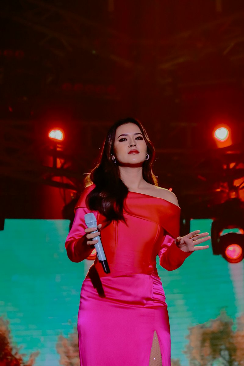 Banggor16's tweet photo. Hut Sctv 32th XtraOrdinary @raisa6690 https://t.co/LoZf4qSXbV