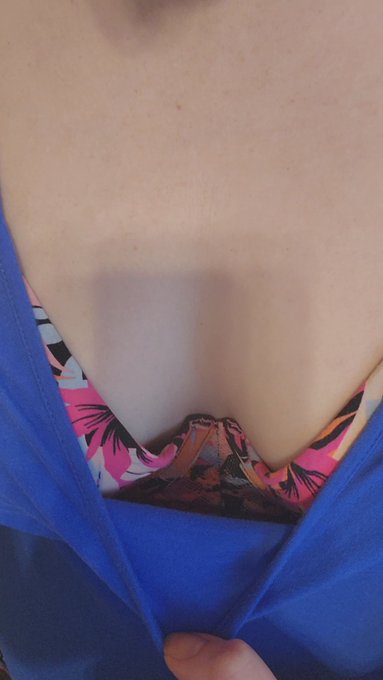 Want a peek down my shirt? 😉  #nsfwtwt #content #onlyfans #post #bbw #amateur #freeonlyfans #nsfwporn<a href="/tag/nsfwtwt"class="tags">#nsfwtwt</a><a href="/tag/content"class="tags">#content</a><a href="/tag/bbw"class="tags"><span>#bbw</span></a><a href="/tag/post"class="tags"><span>#post</span></a><a href="/tag/adult"class="tags"><span>#adult</span></a><a href="/tag/nsfw"class="tags"><span>#nsfw</span></a><a href="/tag/amateur"class="tags"><span>#amateur</span></a><a href="/tag/onlyfans"class="tags"><span>#onlyfans</span></a><a href="/tag/onlyfansgirl"class="tags"><span>#onlyfansgirl</span></a>