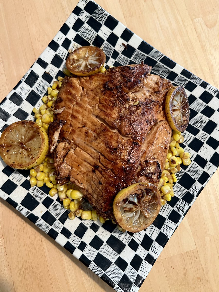 MydlandEyester's tweet photo. Japanese style salmon on a bed of sweet corn sautéed in a soy glaze https://t.co/wexjL1q8Mq