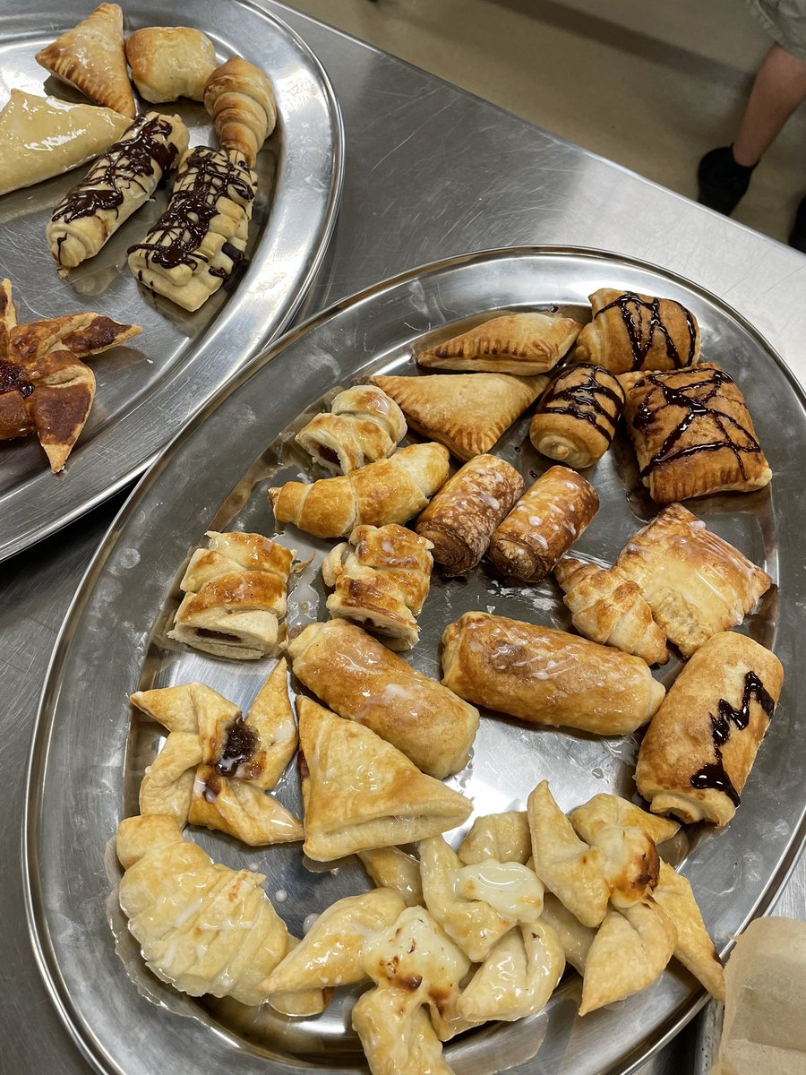Jefferson High School Magnet Academies (@jhsmagnet) on Twitter photo And here’s some of our Senior Culinary students final laminated dough project! They did a phenomenal job. 🥐 🐉 <a href="/tampajhs/">TampaJHS</a> <a href="/SDHCMagnet/">HCPS Magnet Schools and Programs</a> <a href="/JHSCulinaryLA/">JHSCulinary</a> And here’s some of our Senior Culinary students final laminated dough project! They did a phenomenal job. 🥐 🐉 <a href="/tampajhs/">TampaJHS</a> <a href="/SDHCMagnet/">HCPS Magnet Schools and Programs</a> <a href="/JHSCulinaryLA/">JHSCulinary</a>