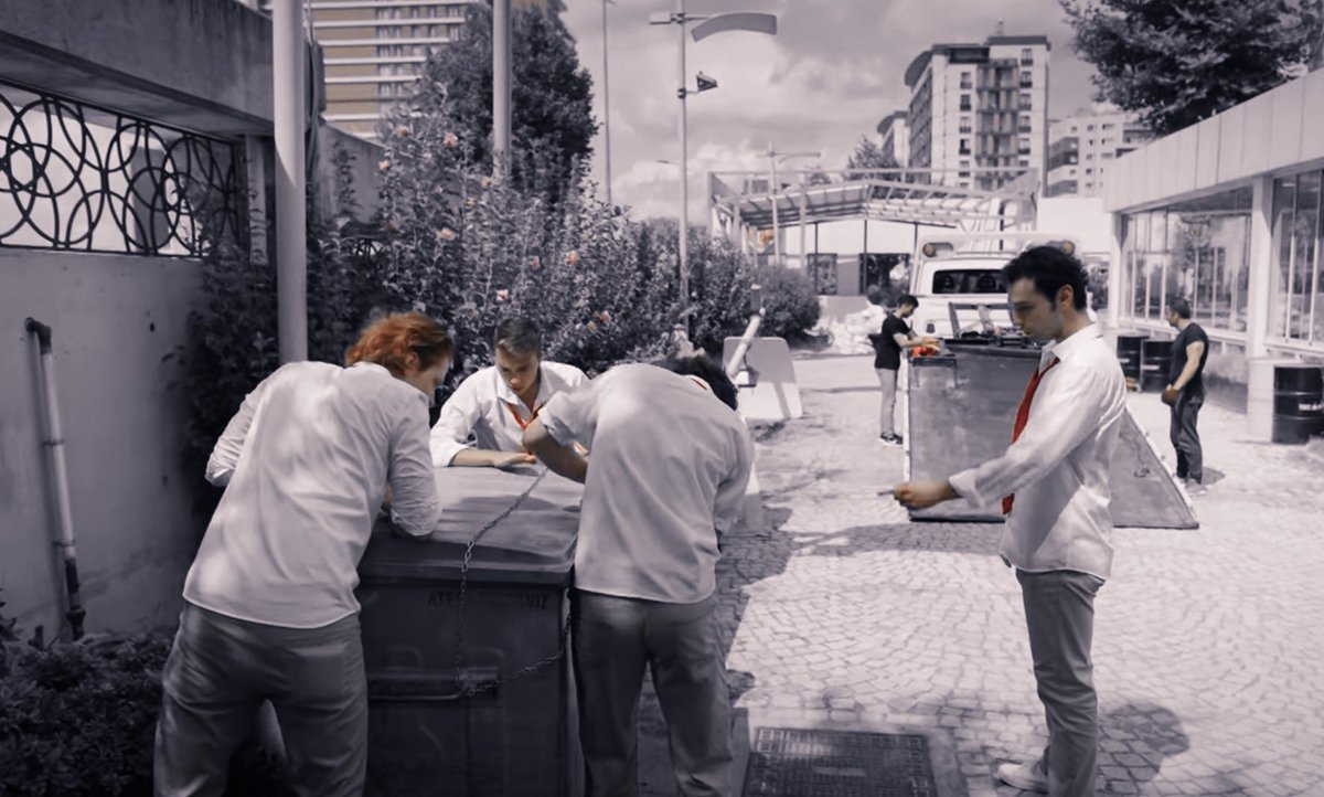 hearmefe's tweet photo. Bu gün Ozan’la yaptığımız planı Bekir’ciğe uyguladık! Ayağınızı denk alın 👋🏻 @hearmeozan @hearmecann https://t.co/7iHJFQv0ca