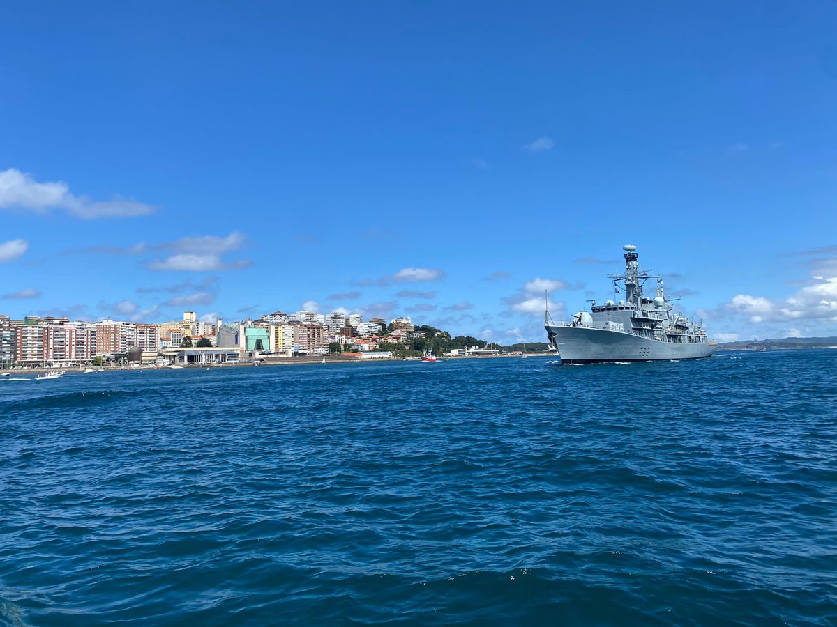 HMS Somerset tweet media