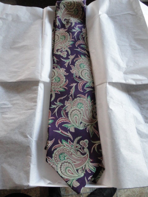 zetsvintage's tweet photo. Excited to share the latest addition to my #etsy shop: Polo by Ralph Lauren 100% Silk Made By Hand in USA From Imported Fabric Paisley Purples Greens Reds https://t.co/kjoyKrA0lw #purple #blue #preppy #vintage #necktie #menstie #newwithouttag #1980s #saksfifthavenue https://t.co/fjvKbKXfcL