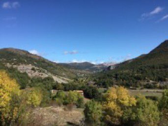 batidivulga's tweet photo. Veo que la etapa de hoy de #LaVuelta22 acaba en #Cistierna (#León).
Fantástico lugar, el valle del #Esla, para la #geología!
@geotdf @patrimonionat @CyLesVida @desdeleon @diariodeleon @lithospheric @geologoenapuros @GeologicalMan @ingeododo @geodarte https://t.co/eougUuAv6n