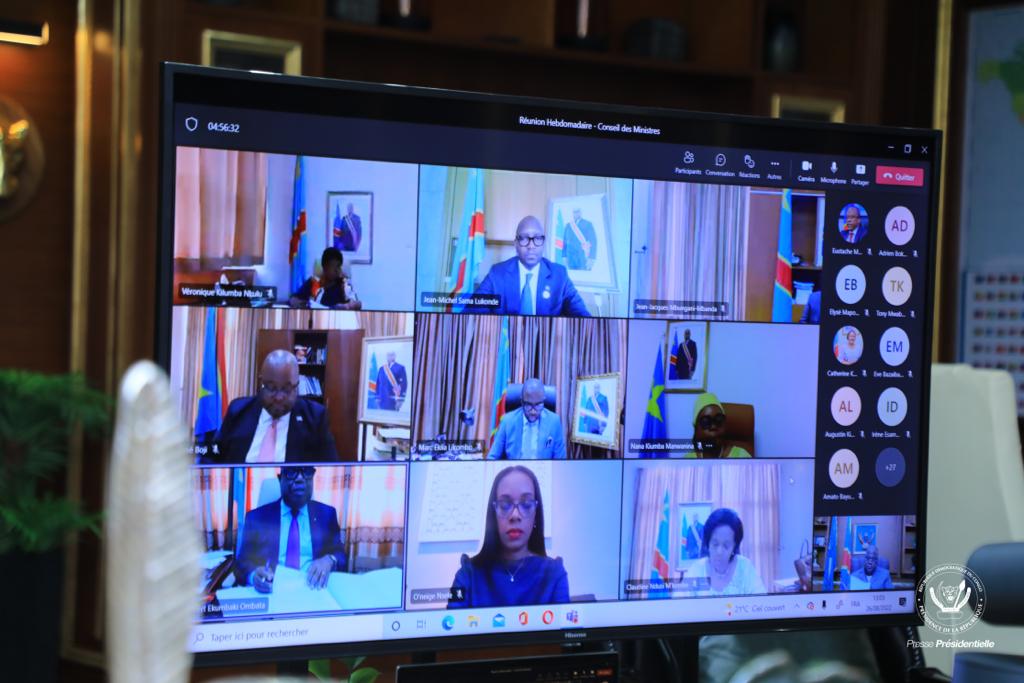 Presidence_RDC's tweet photo. #RDC #ConseilDesMinistres I 26.08.2022 #CiteUA #Kinshasa
Le chef de l'État, Félix Antoine Tshisekedi Tshilombo, préside, par visioconférence, le 66eme Conseil des ministres, ce 26 août, à la Cité de l'UA. Le porte-parole du gouvernement fera le compte-rendu  en fin d'après-midi. https://t.co/dXSnZMAQWW