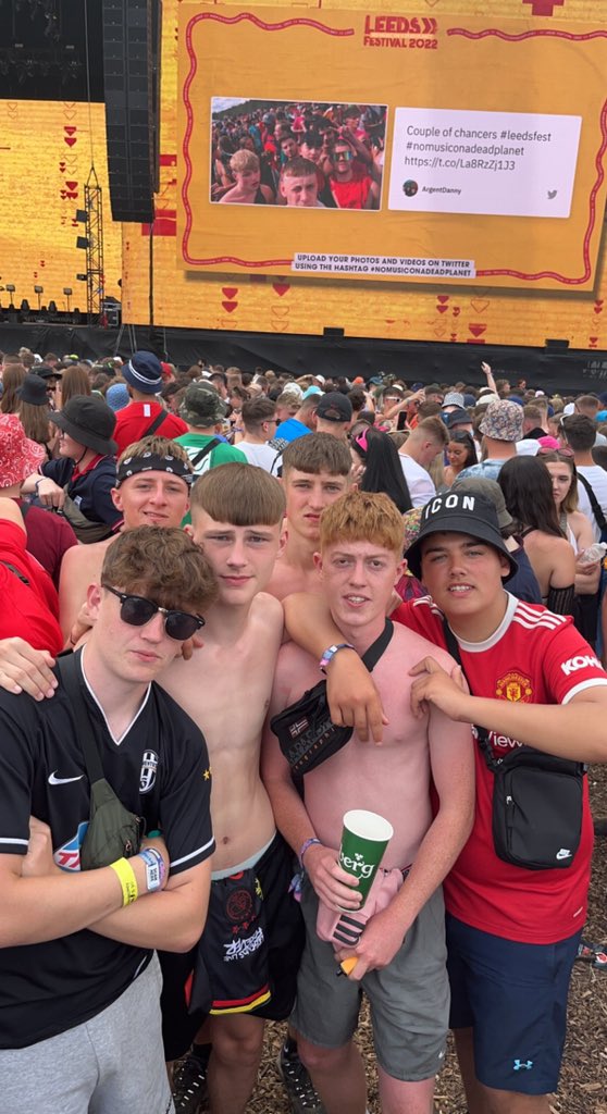 Leeds day 2 #NoMusicOnADeadPlanet #leedsfest #leeds22