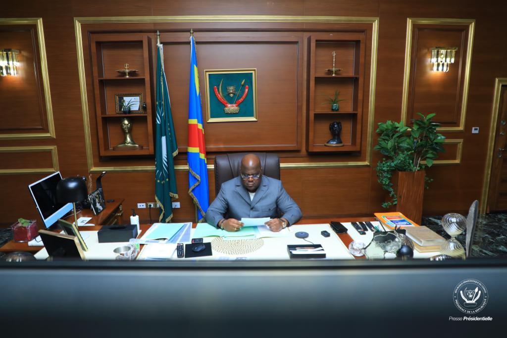 Presidence_RDC's tweet photo. #RDC #ConseilDesMinistres I 26.08.2022 #CiteUA #Kinshasa
Le chef de l'État, Félix Antoine Tshisekedi Tshilombo, préside, par visioconférence, le 66eme Conseil des ministres, ce 26 août, à la Cité de l'UA. Le porte-parole du gouvernement fera le compte-rendu  en fin d'après-midi. https://t.co/dXSnZMAQWW