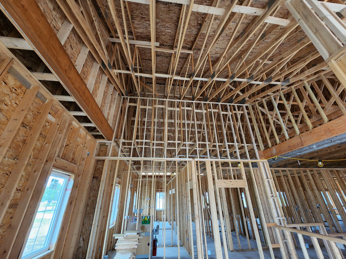 APEXDB's tweet image. Rough construction phase! From undeveloped land to a 4,600 SF Oral Surgery Practice, our design build team can’t wait to see how this project turns out. 

#ApexDesignBuild #RoughConstruction #GroundUp #OralSurgery