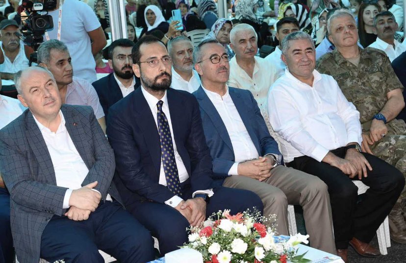 akkadin12subat's tweet photo. Hayırsever iş adamı Orhan Akkoyun tarafından yaptırılan Cemile Akkoyun Millet Konağı'nın a��ılışına katılım sağladık. Aşure ikramlarını paylaştık.Hayat paylaştıkça güzelleşir 🌺 

#BirOlduk21Olduk https://t.co/QRRLyGrfIb