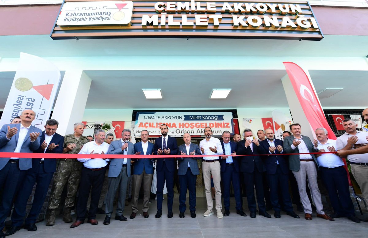akkadin12subat's tweet photo. Hayırsever iş adamı Orhan Akkoyun tarafından yaptırılan Cemile Akkoyun Millet Konağı'nın a��ılışına katılım sağladık. Aşure ikramlarını paylaştık.Hayat paylaştıkça güzelleşir 🌺 

#BirOlduk21Olduk https://t.co/QRRLyGrfIb