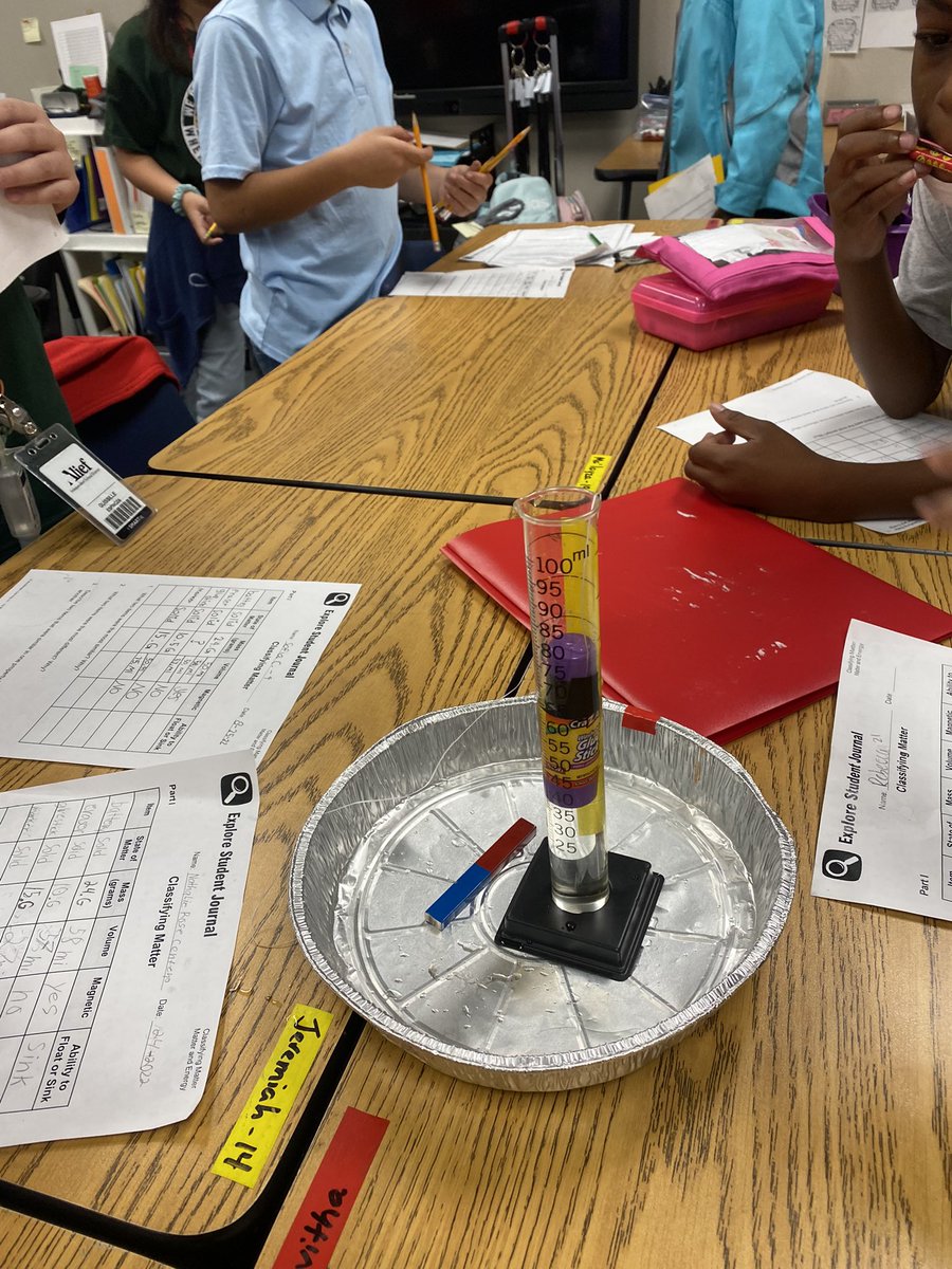 Demetrios45's tweet photo. Tested the ability to sink or float and volume of objects. @OutleyE @MsGazzaway https://t.co/kJixQ8y2xE