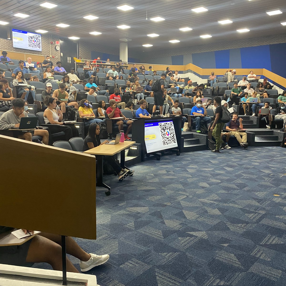 RobinsonEdTech's tweet photo. Prof. Casey Potts testing out the https://t.co/fau3n47ogL app yesterday in Principles of Acct II.  This app is a good option for taking large class attendance and getting summary reports in a matter of seconds. @RobinsonCollege #edtech #highered #rcbcts https://t.co/UXiEjBiOUb