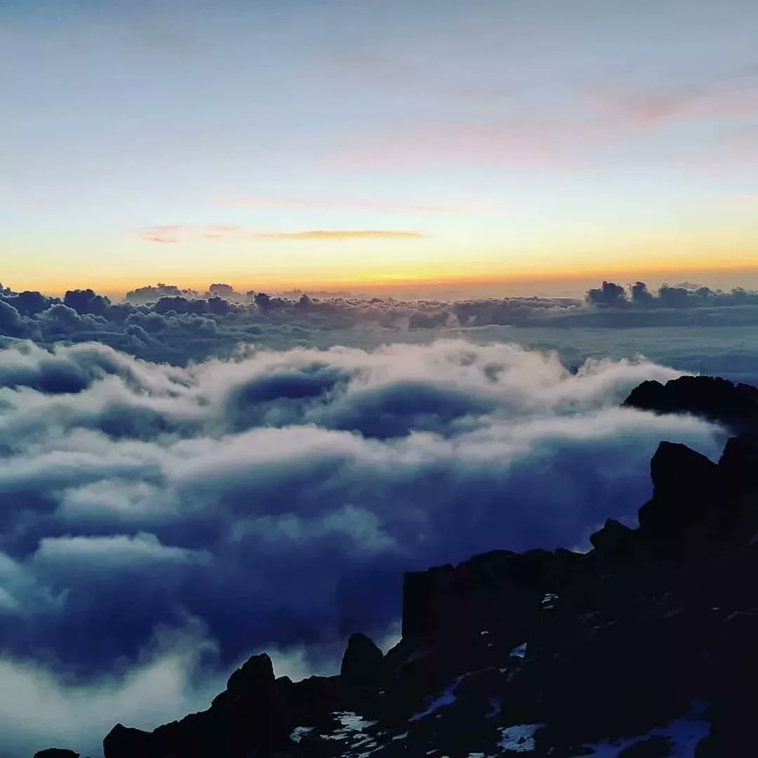 TrippleFAdvent1's tweet photo. The beauty of being at the peak.... Mt Kenya, lenana peak https://t.co/RyF0GBGPA5
