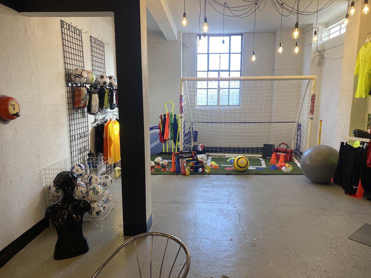 Fanaticsupplies's tweet photo. Well it’s here Fanatics new showroom big thank you to the Fanatics team who have worked so hard during our busy period to be open so quickly #FanaticsTeam https://t.co/ILY5tYHfa2