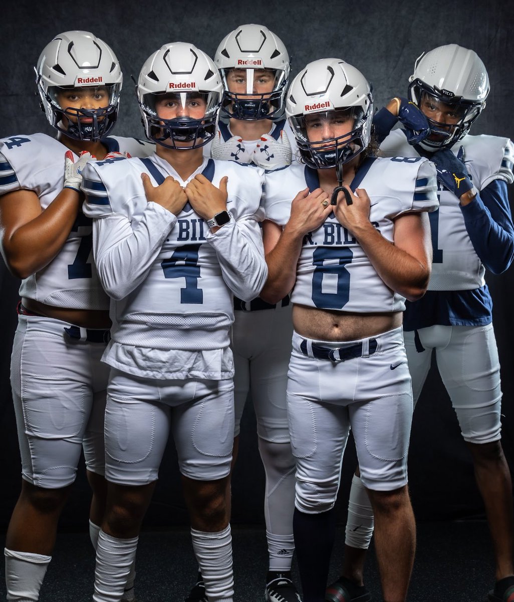 #GAMEDAY 

The Class of 2026 will be baptized in blue tonight at the annual Running of the Bills as the Jr. Bills host St. Mary’s on Oakland Ave.

🆚 <a href="/StMarysDragons/">St. Mary's South Side Catholic High School</a> 
📍 SLUH Stadium 
🕕 6:00 PM
📺 team1sports.com/SLUHAthletics/

#UHIGH