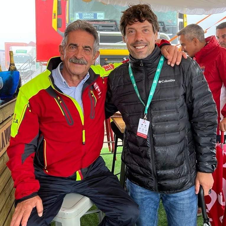 Sr <a href="/RevillaMiguelA/">Miguel Ángel Revilla</a> los ciudadanos d Cantabria y sus visitantes,somos unos afortunados de poder contar con un servicio como el <a href="/112Cantabria/">112 Cantabria</a>. Tiene en su mano que puedan disponer de un servicio de la máxima calidad y de gestión pública. <a href="/Pablo_Zuloaga/">Pablo Zuloaga /🤍❤️</a>
<a href="/prcantabria/">PRC Cantabria</a> <a href="/PSOECantabria/">PSOE Cantabria</a>