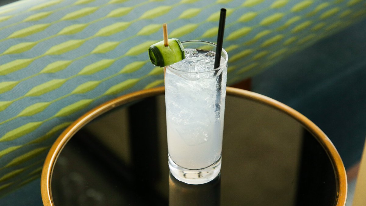 PioneerClub1948's tweet photo. One of our Summer Cocktail’s, Bubbles, is made with Acai Blueberry Vodka, Tito’s Vodka, Cucumber Lavender Syrup, Lime juice, and Orange Bitters.
#PC48 #ThePioneerClub https://t.co/jmLz6JMZaP