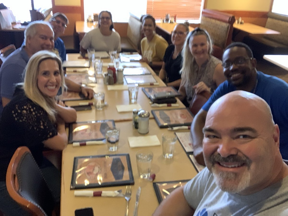 LumbertonSuper's tweet photo. Admin team breakfast #sohappy - itβs going to be a great year π€©
#LTSD #WildcatWay #STARprinciples and #STARPrincipals π€ https://t.co/2yZWGp13Yn