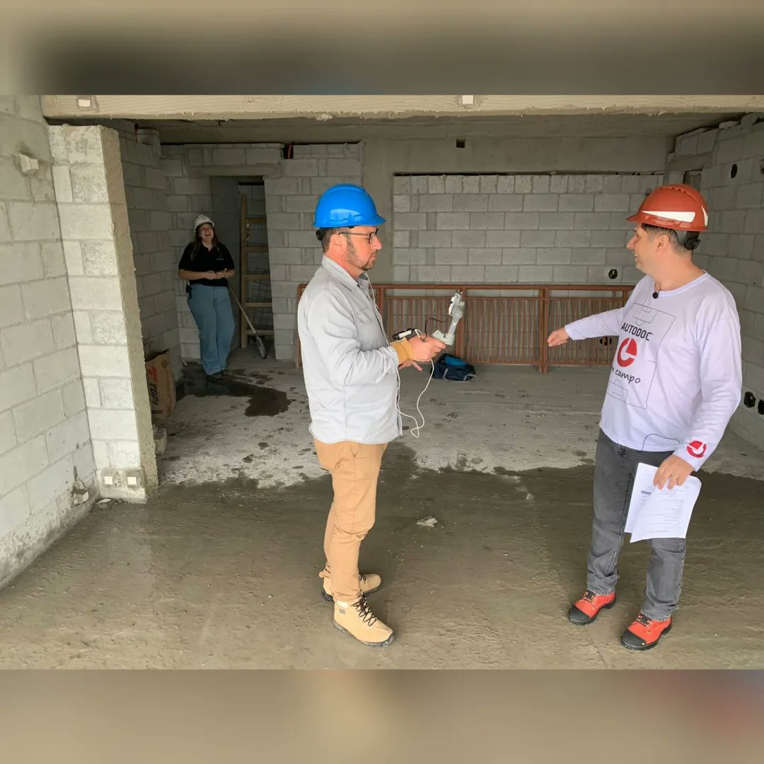 BritezAlexandre's tweet photo. 🎯 Gravação de mais um vídeo da série Autodoc em Campo: contrapiso aderido na Lavvi.
🔝 Profissionais qualificados e serviço de excelência!
👉🏻 Aguardem o episódio! 😉🤩
#gped #gpedcursosetreinamentos #videotreinamento #autodoc #autodocemcampo #contrapiso #lavvi #construcaocivil https://t.co/heqQkwSqAa