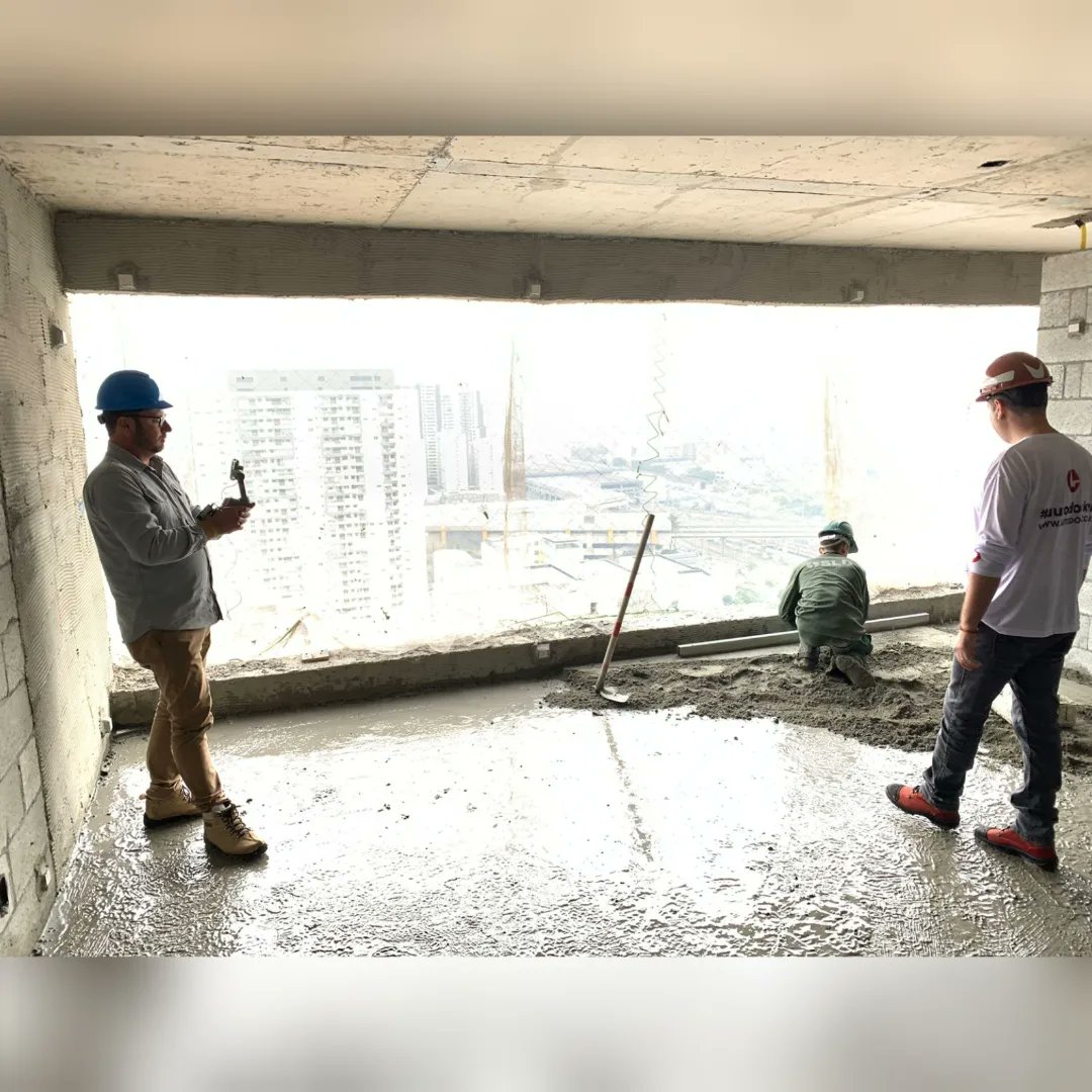 BritezAlexandre's tweet photo. 🎯 Gravação de mais um vídeo da série Autodoc em Campo: contrapiso aderido na Lavvi.
🔝 Profissionais qualificados e serviço de excelência!
👉🏻 Aguardem o episódio! 😉🤩
#gped #gpedcursosetreinamentos #videotreinamento #autodoc #autodocemcampo #contrapiso #lavvi #construcaocivil https://t.co/heqQkwSqAa