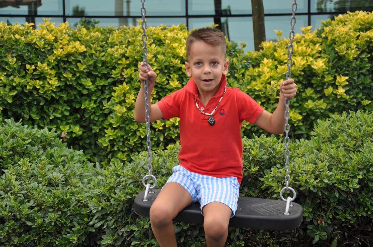 PolfisanPark's tweet photo. Bu bir kuş!
Hayır, bu bir uçak!
Durun durun, bu salıncakta sallanan bir Superman!

#Polfisan #oyundevamediyor #oyunparkı #çocukparkı #playground https://t.co/6z8pRXd9Ci