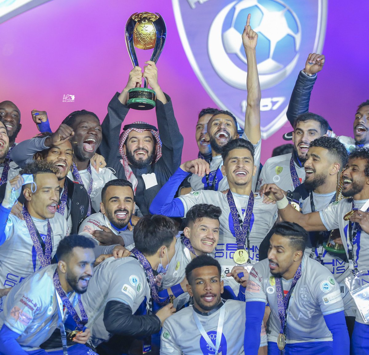 Vgnawaf's tweet photo. من هنا انطلق @Alhilal_EN استعداداً لموسمنا الحالي الذي سيكلل بإذن الله بحصد جملة من كؤوس الذهب نثق كمنتمين #كبير_اسيا في الإدارة والجهازين الفني والإداري ونجوم الفريق من لاعبين هم الأفضل في آسيا💙

#شكرا_الوليد_بن_طلال @Alwaleed_Talal
#شكرا_فهد_بن_نافل @fahad2
#معًا_أقوى https://t.co/Qlwc0GJXRj