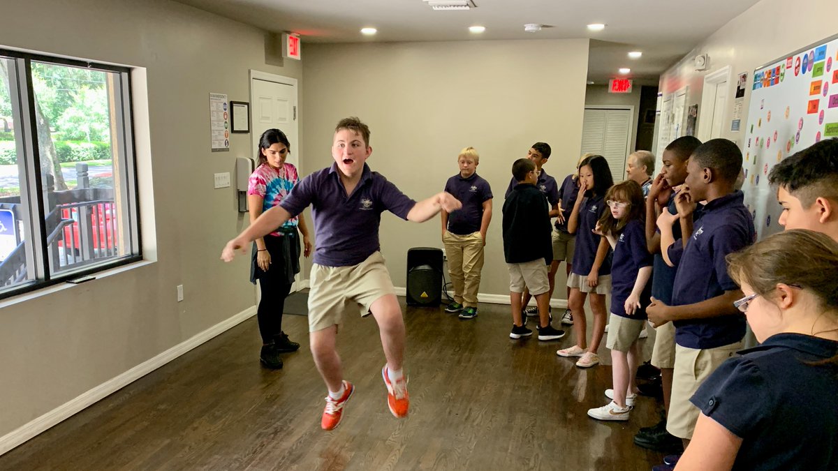 MSCatholicOrl's tweet photo. We're jumping into the weekend! Our middle school students got to practice their leaps during dance therapy. https://t.co/vqarqCurWD