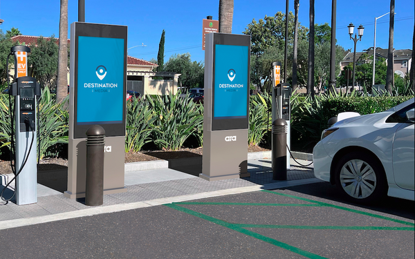 MediaPost tweet media