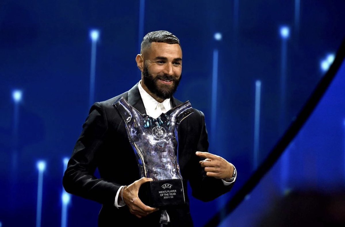 NewsBytesSports's tweet photo. Benzema won 7 trophies with Lyon, including 4 Ligue 1 honors. He won 1 Coupe de France and 2 Trophee des Champions. With Real, Benzema has 4 La Liga honors, two Copa del Reys, 4 Spanish Super Cups, 5 Champions League titles, 4 UEFA Super Leagues, and 4 Club World Cups. #Benzema https://t.co/J8l3DAPZ3O