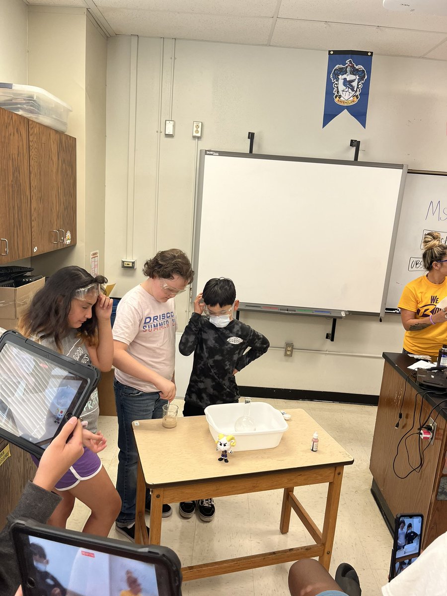 RobinsonMidSch's tweet photo. Robbie is out helping make Elephant Toothpaste in science … he’d rather have Ram Toothpaste #RobbieTheRam #MiniMascot https://t.co/mxs1kbZXHI