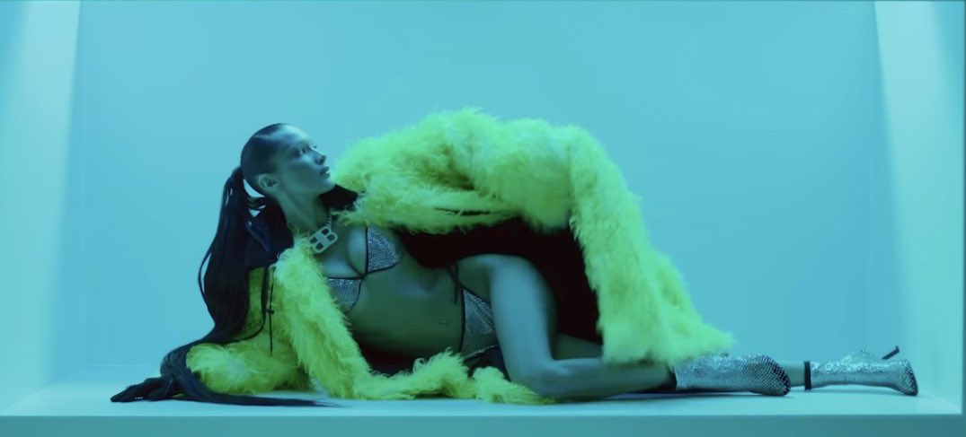 Bella in her video vixen era