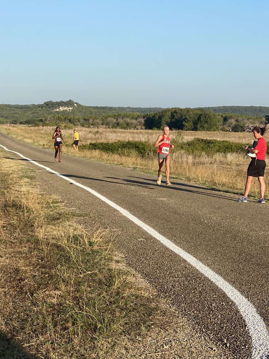_Coach_SJ's tweet photo. Freshmen Parker Ling &amp; Clara Hill lead the @Bronco_CC varsity girls to a 2nd place team finish this morning 🎉 #runfastrunfar @BeltonISDAth @CoachCope23 @254BallCoach @coach_awooten https://t.co/zlmkBTf5XK